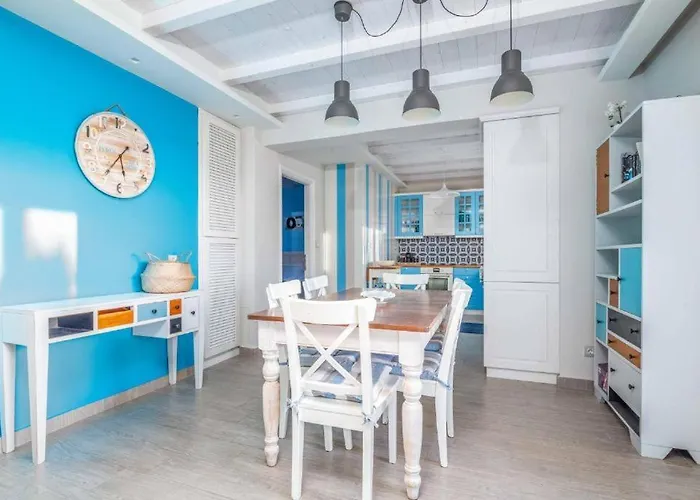 Seabreeze - With Jacuzzi & Heated Pool * מסטיכרי