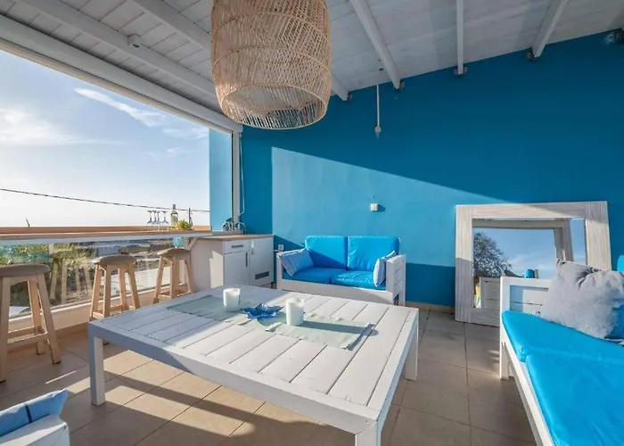 Villa Seabreeze - With Jacuzzi & Heated Pool *