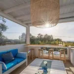Seabreeze - With Jacuzzi & Heated Pool Vilă *