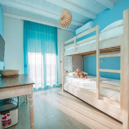Seabreeze - With Jacuzzi & Heated Pool וילה מסטיכרי