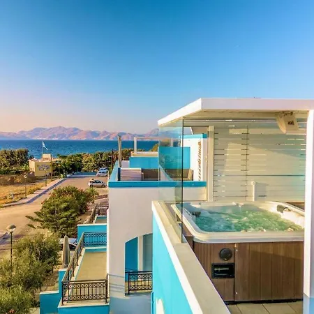 Seabreeze - With Jacuzzi & Heated Pool Мастихари