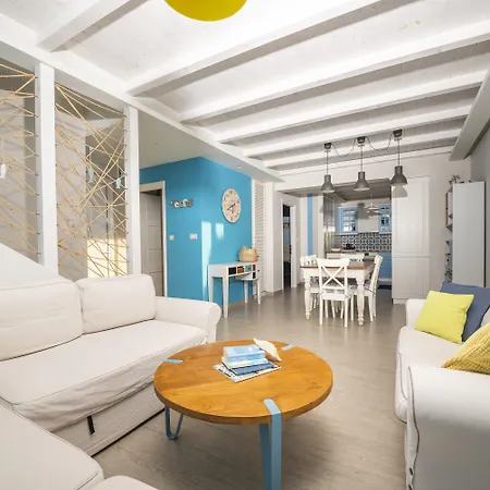 Seabreeze - With Jacuzzi & Heated Pool Villa