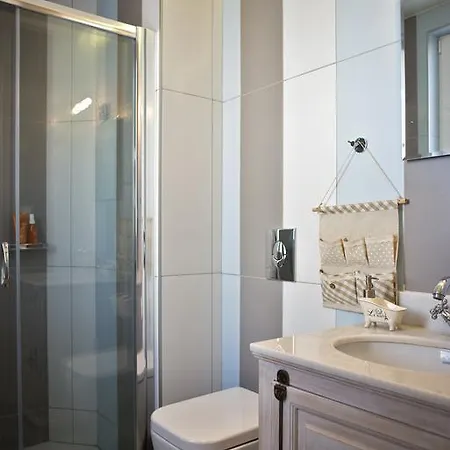 Вилла Seabreeze - With Jacuzzi & Heated Pool