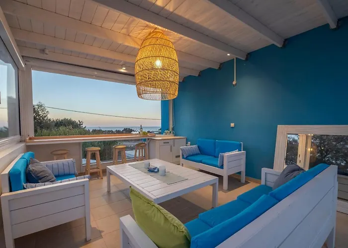 Seabreeze - With Jacuzzi & Heated Pool *