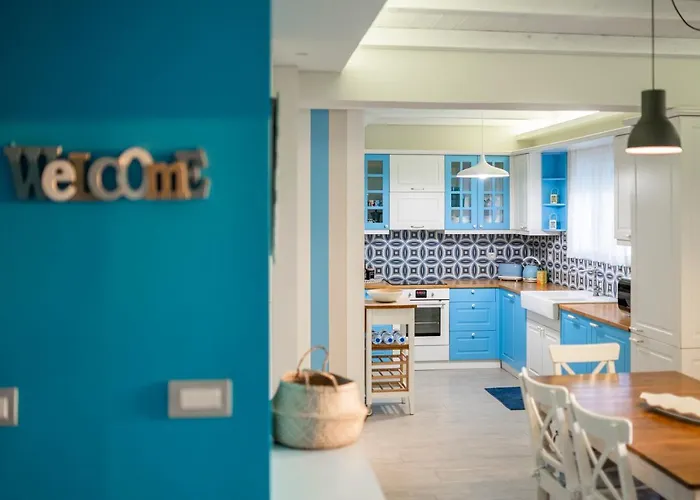 Seabreeze - With Jacuzzi & Heated Pool ماستيخاري