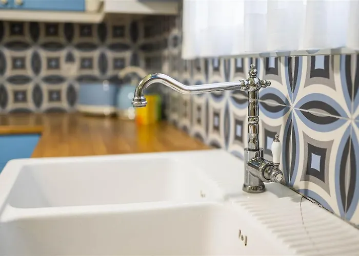 Seabreeze - With Jacuzzi & Heated Pool فيلة ماستيخاري