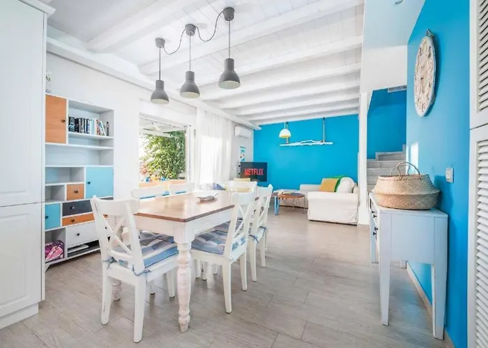 Seabreeze - With Jacuzzi & Heated Pool Mastihari